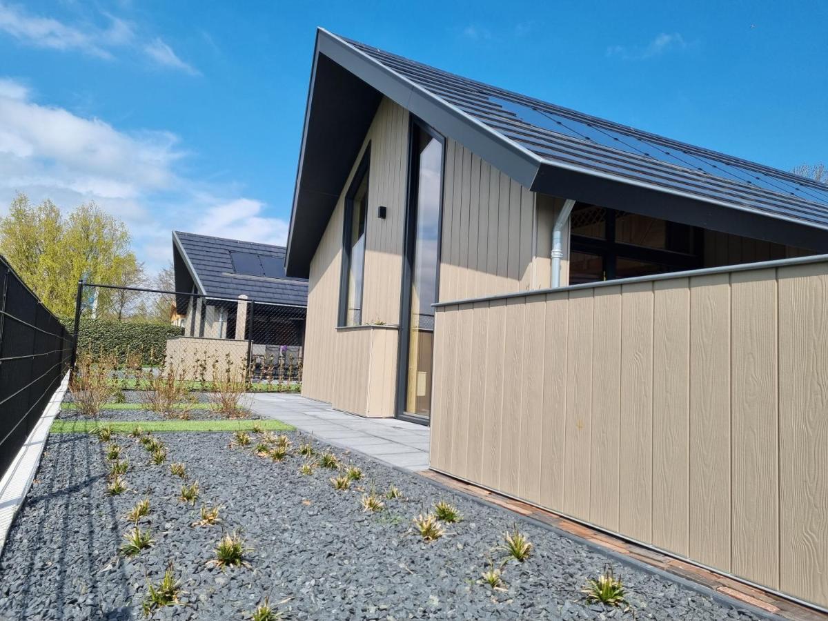 Chalet Met Sauna En Airconditioning Sint Annaland Bagian luar foto