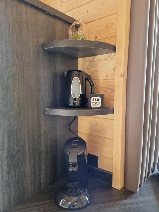 Chalet Met Sauna En Airconditioning Sint Annaland Bagian luar foto